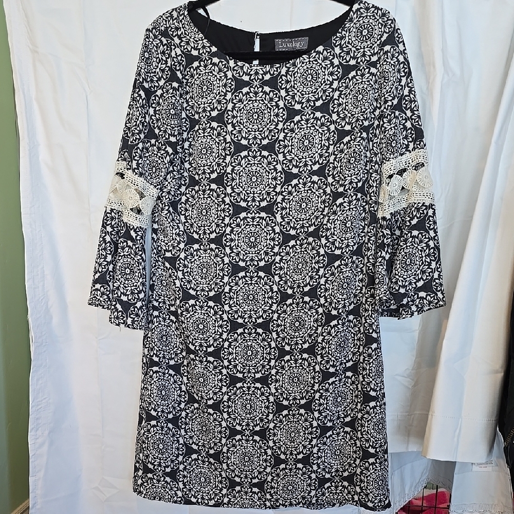 Elegant Black and White Patterned Dress